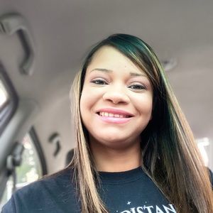 Meet your Posher, Raquel